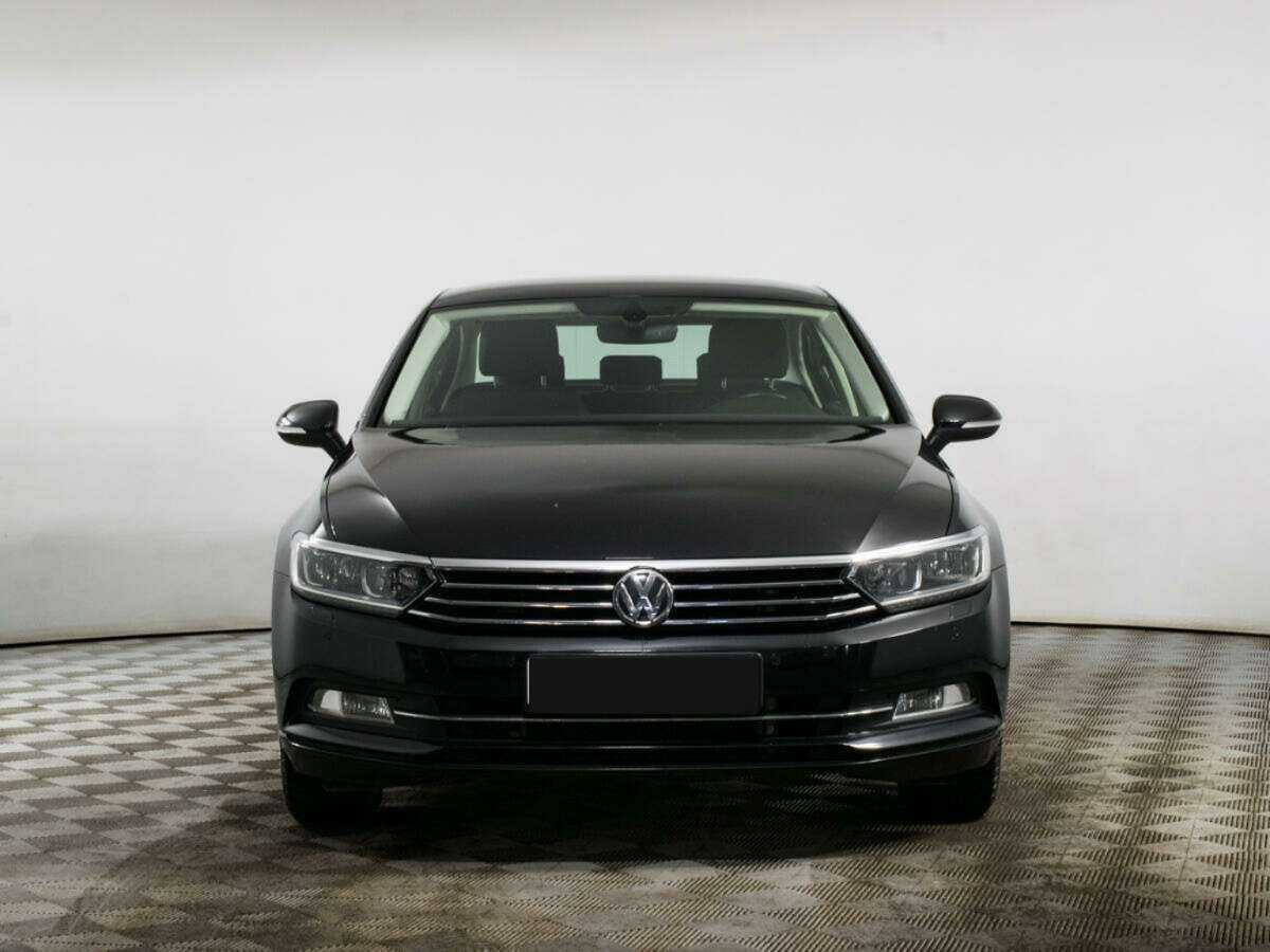 Volkswagen Passat с пробегом — 2017 год. Фото: #1