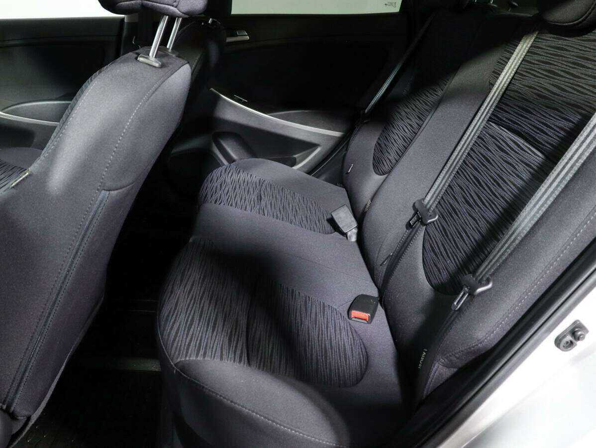 Hyundai Solaris с пробегом — 2016 год. Фото: #7