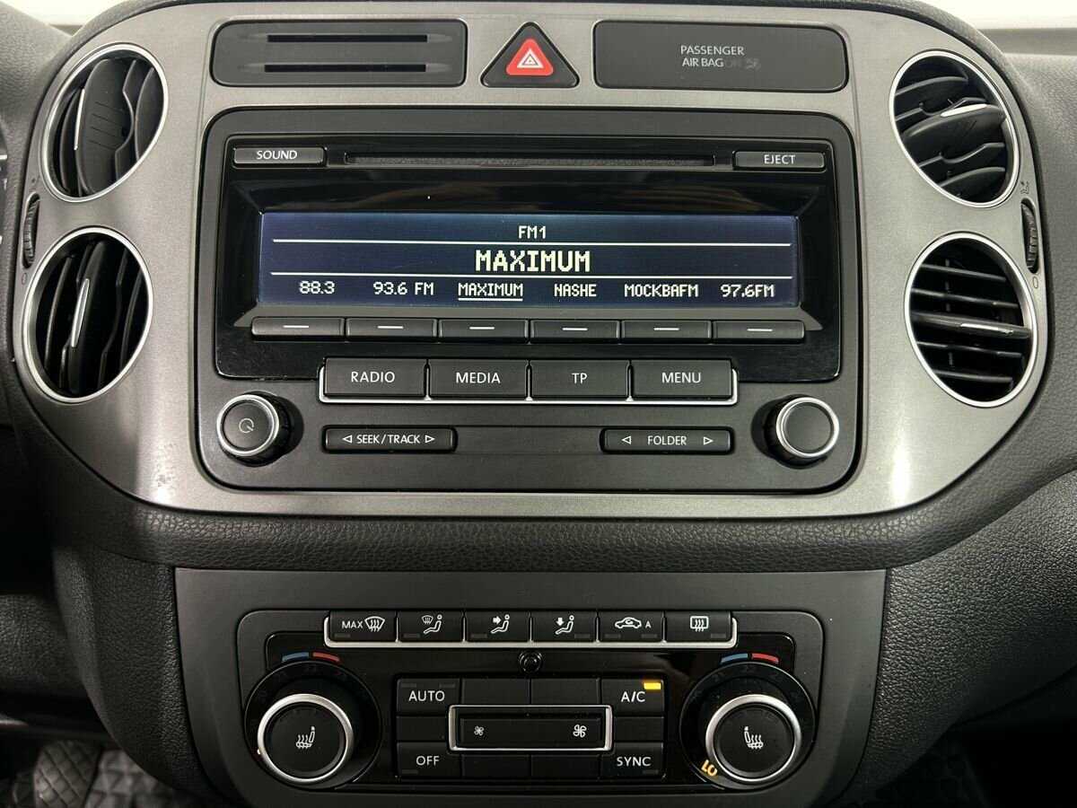 Volkswagen Golf Plus с пробегом — 2012 год. Фото: #10