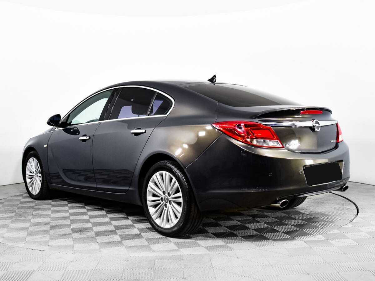 Opel Insignia с пробегом — 2013 год. Фото: #6