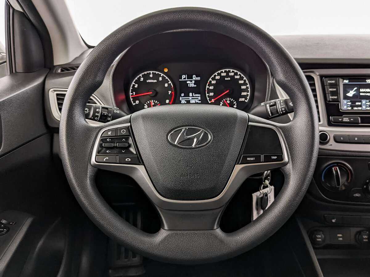 Hyundai Solaris с пробегом — 2020 год. Фото: #21