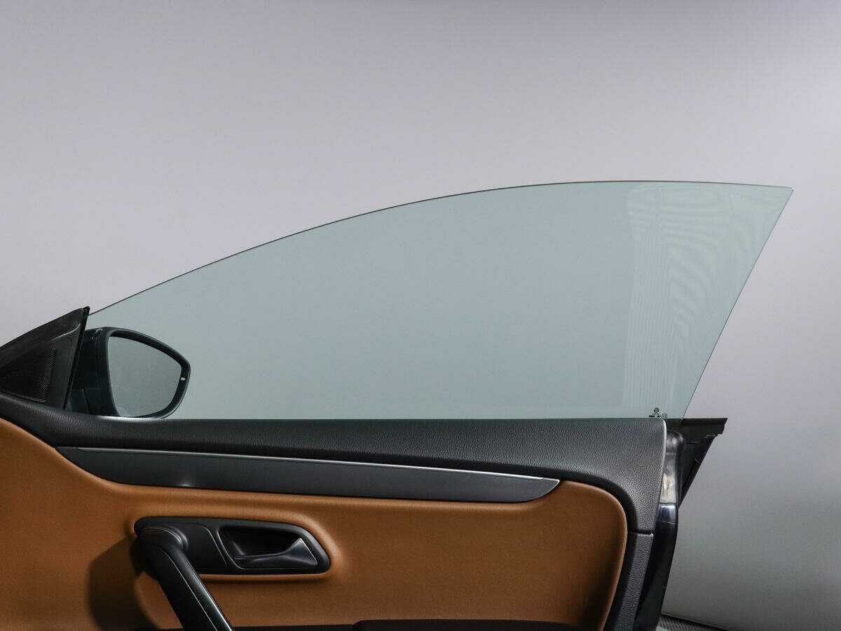 Volkswagen Passat CC с пробегом — 2013 год. Фото: #13