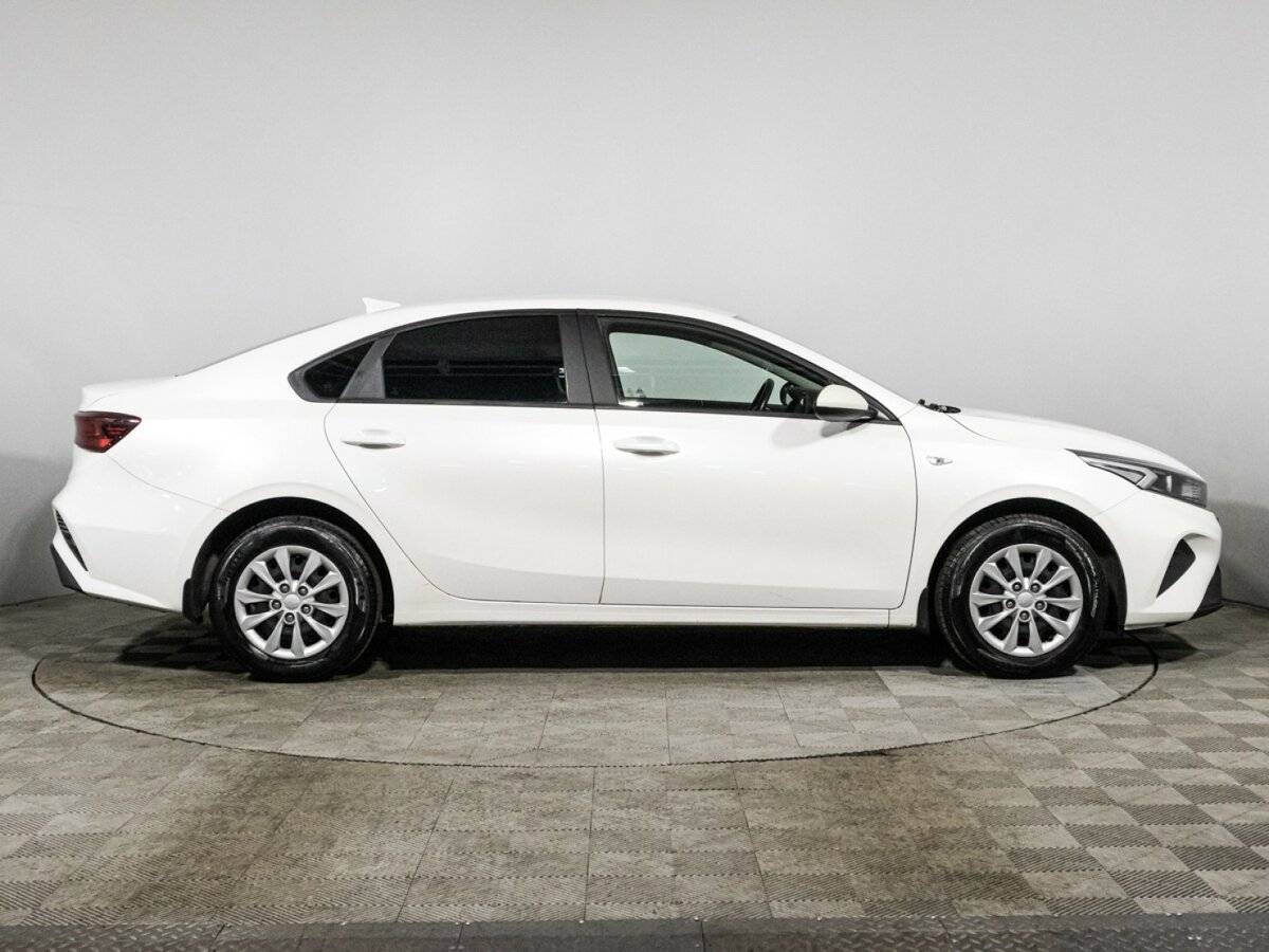 Kia Cerato с пробегом — 2021 год. Фото: #2