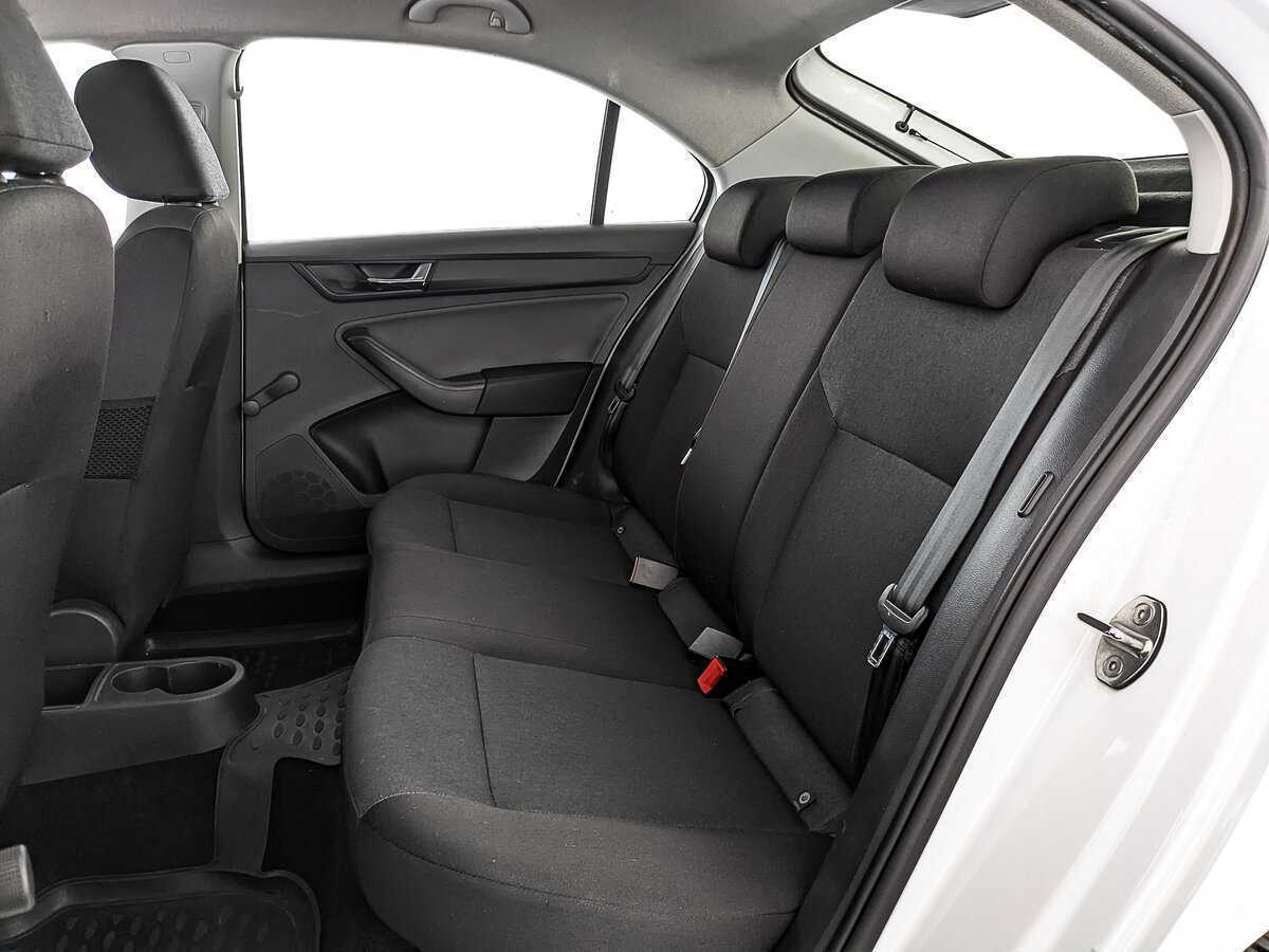 Skoda Rapid с пробегом — 2019 год. Фото: #17