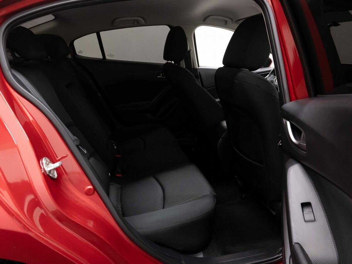 Mazda 3 с пробегом — 2014 год. Фото: #9