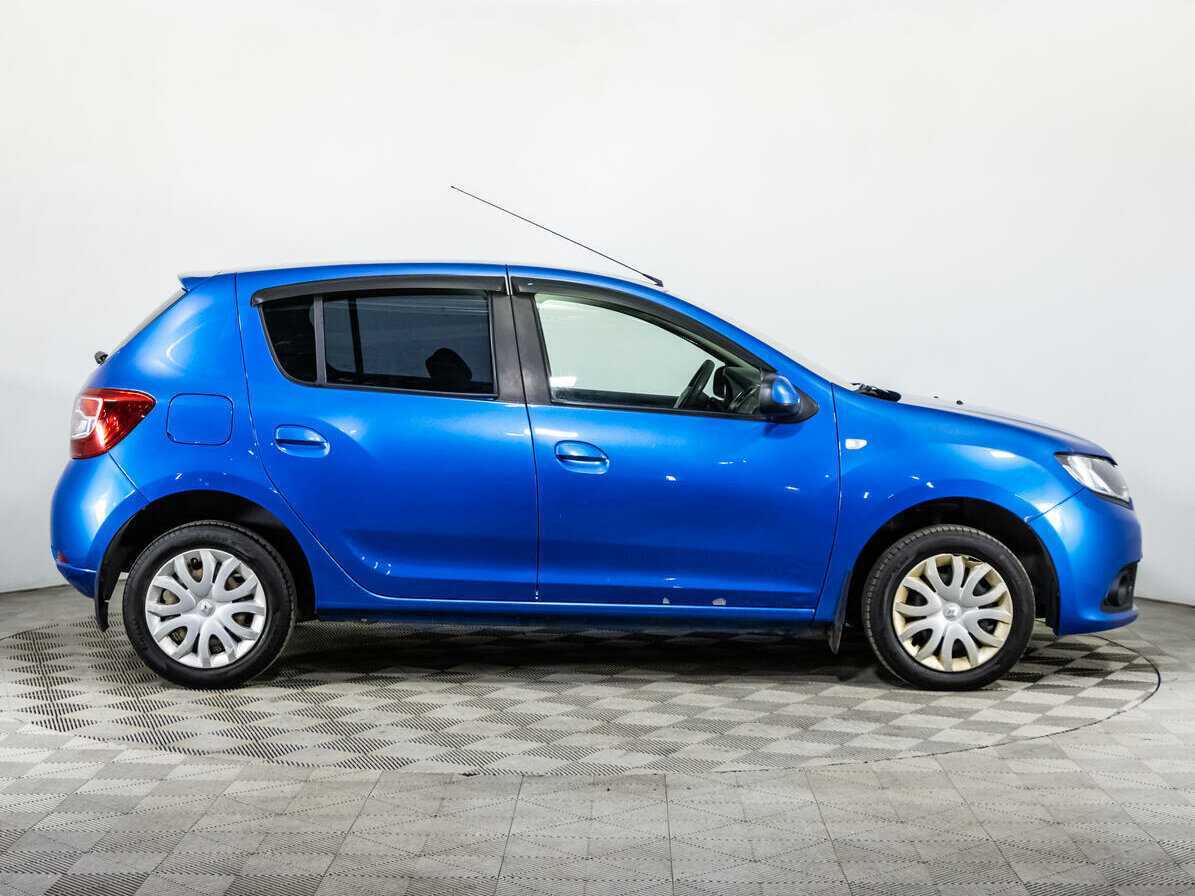 Renault Sandero с пробегом — 2014 год. Фото: #3