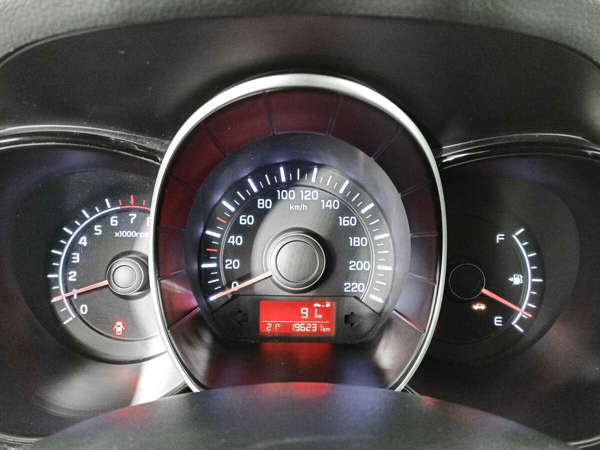 Kia Rio с пробегом — 2015 год. Фото: #10