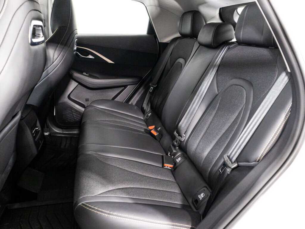 OMODA C5 с пробегом — 2022 год. Фото: #9