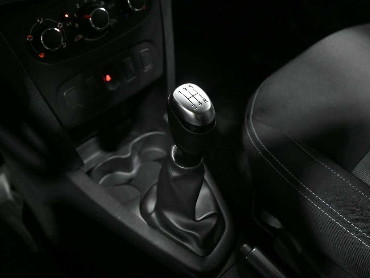 Renault Sandero с пробегом — 2020 год. Фото: #9