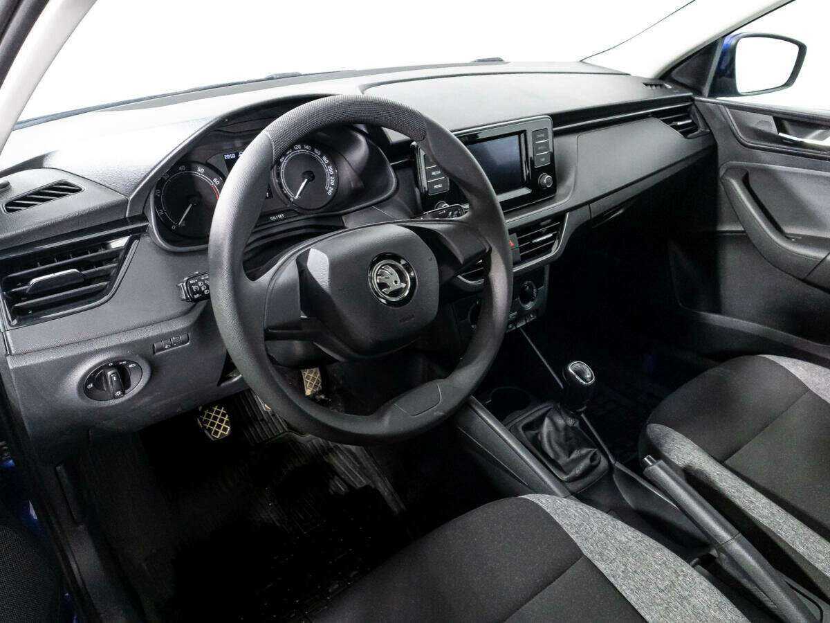 Skoda Rapid с пробегом — 2021 год. Фото: #10