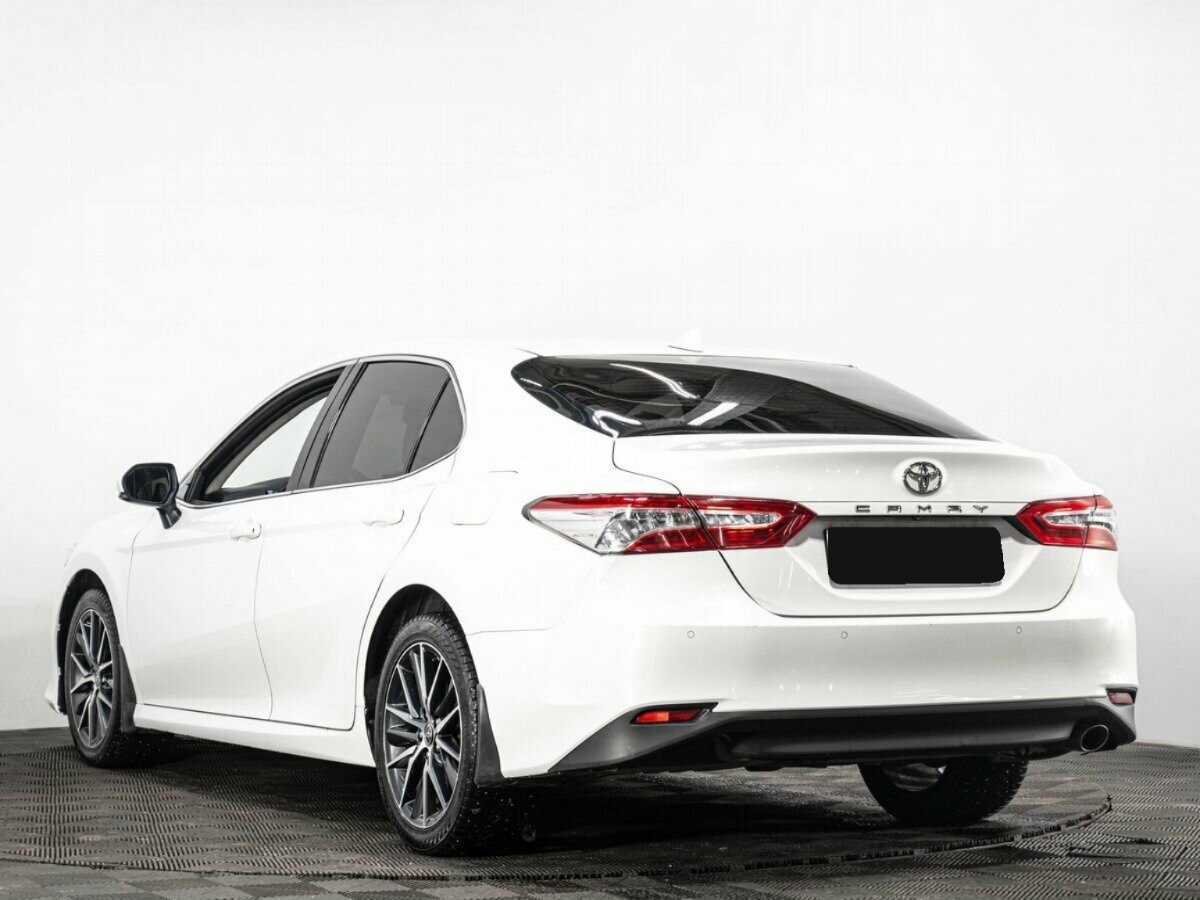 Toyota Camry с пробегом — 2022 год. Фото: #5