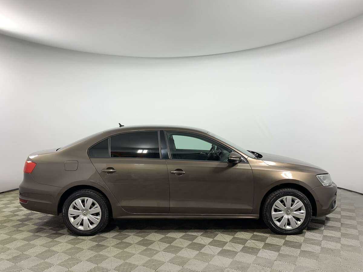 Volkswagen Jetta с пробегом — 2013 год. Фото: #3