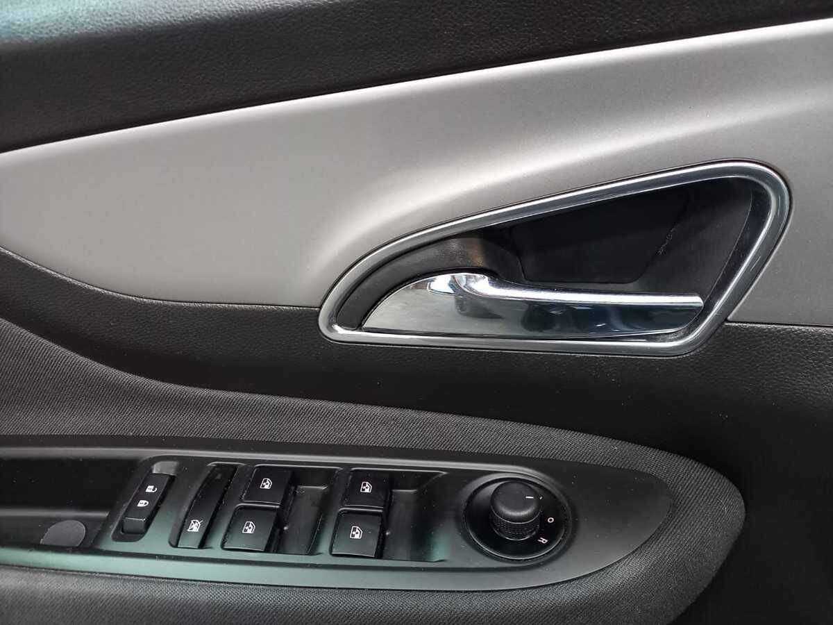 Opel Mokka с пробегом — 2012 год. Фото: #15