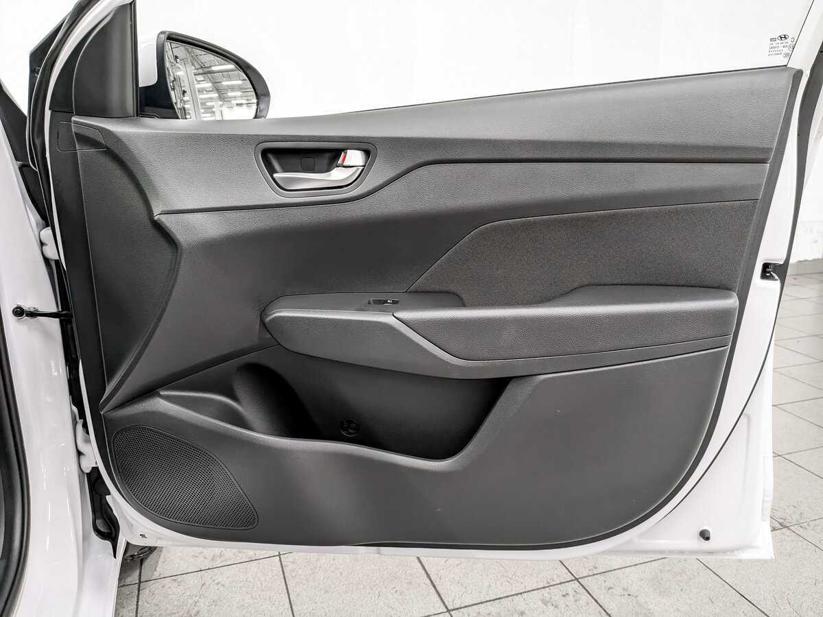 Hyundai Solaris с пробегом — 2021 год. Фото: #21