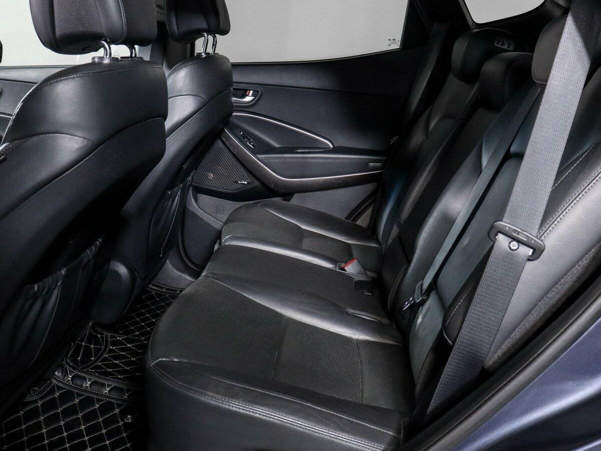 Hyundai Santa Fe с пробегом — 2016 год. Фото: #6