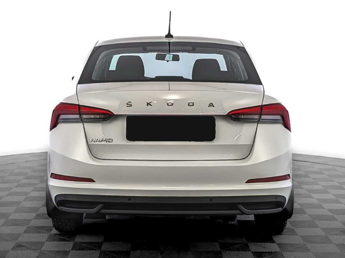 Skoda Rapid с пробегом — 2021 год. Фото: #5