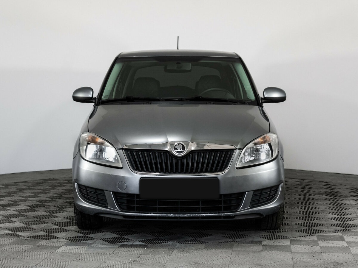 Skoda Fabia с пробегом — 2013 год. Фото: #1