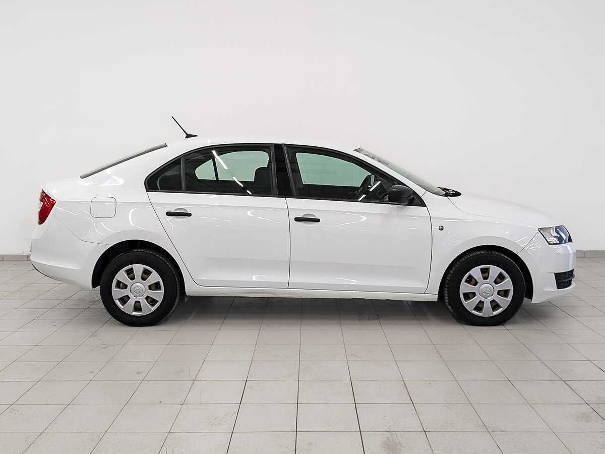 Skoda Rapid с пробегом — 2017 год. Фото: #4