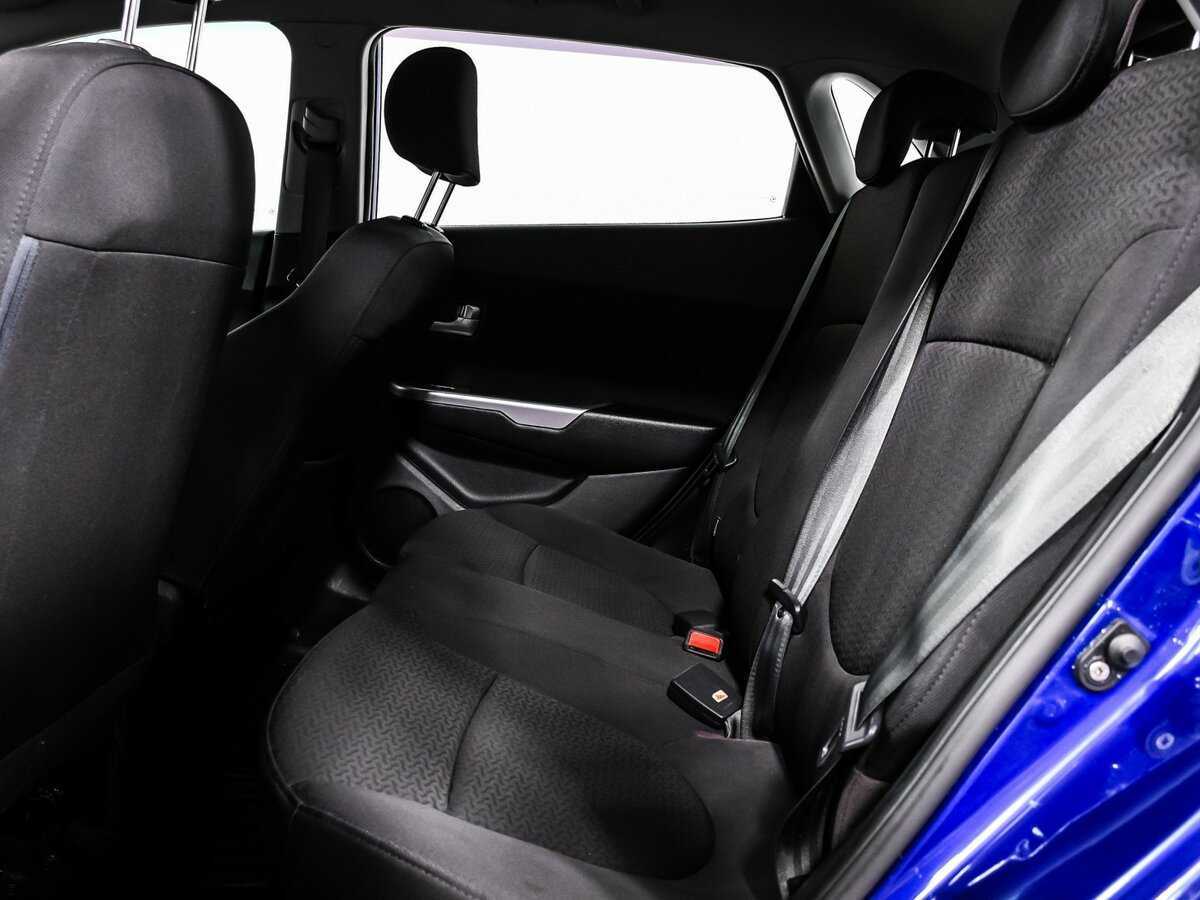 Kia Rio с пробегом — 2012 год. Фото: #12