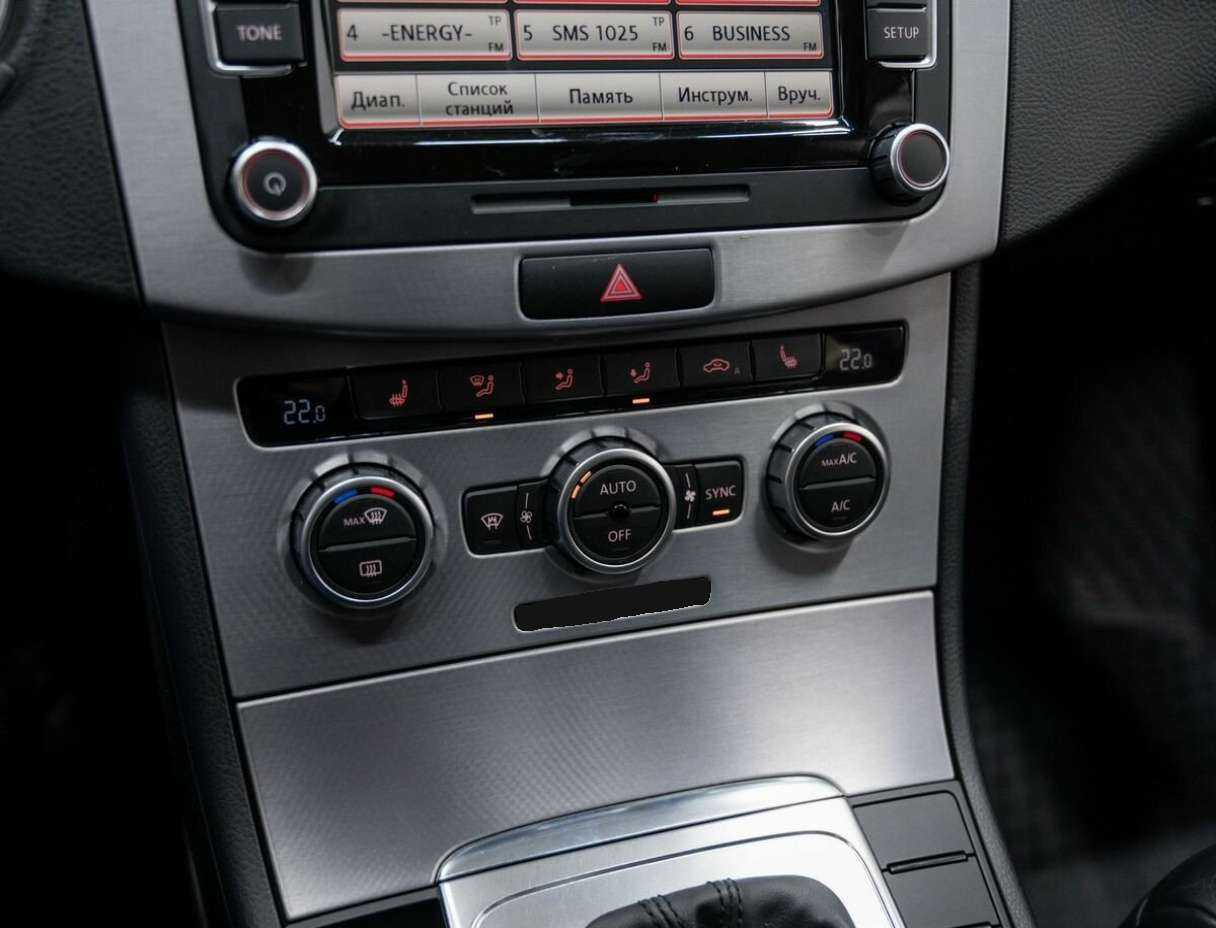 Volkswagen Passat CC с пробегом — 2012 год. Фото: #20