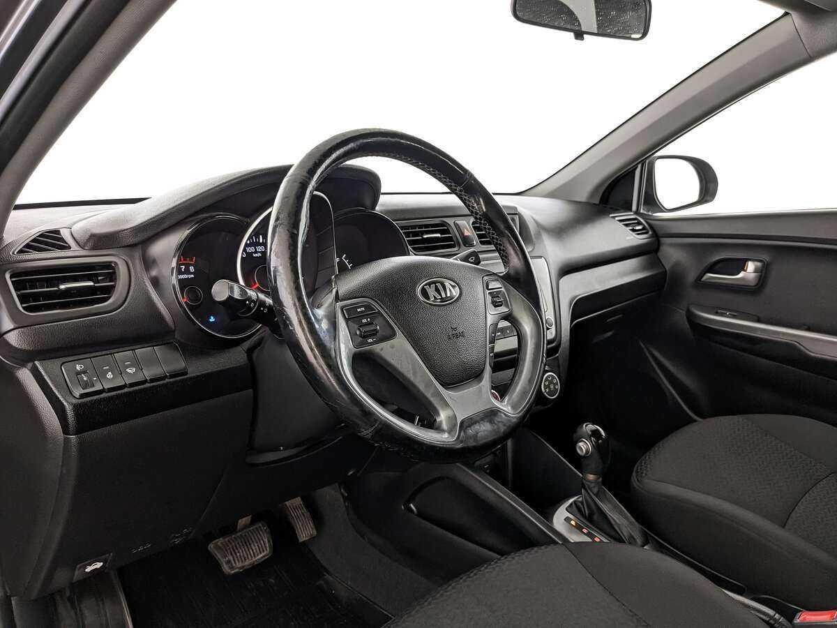 Kia Rio с пробегом — 2017 год. Фото: #9