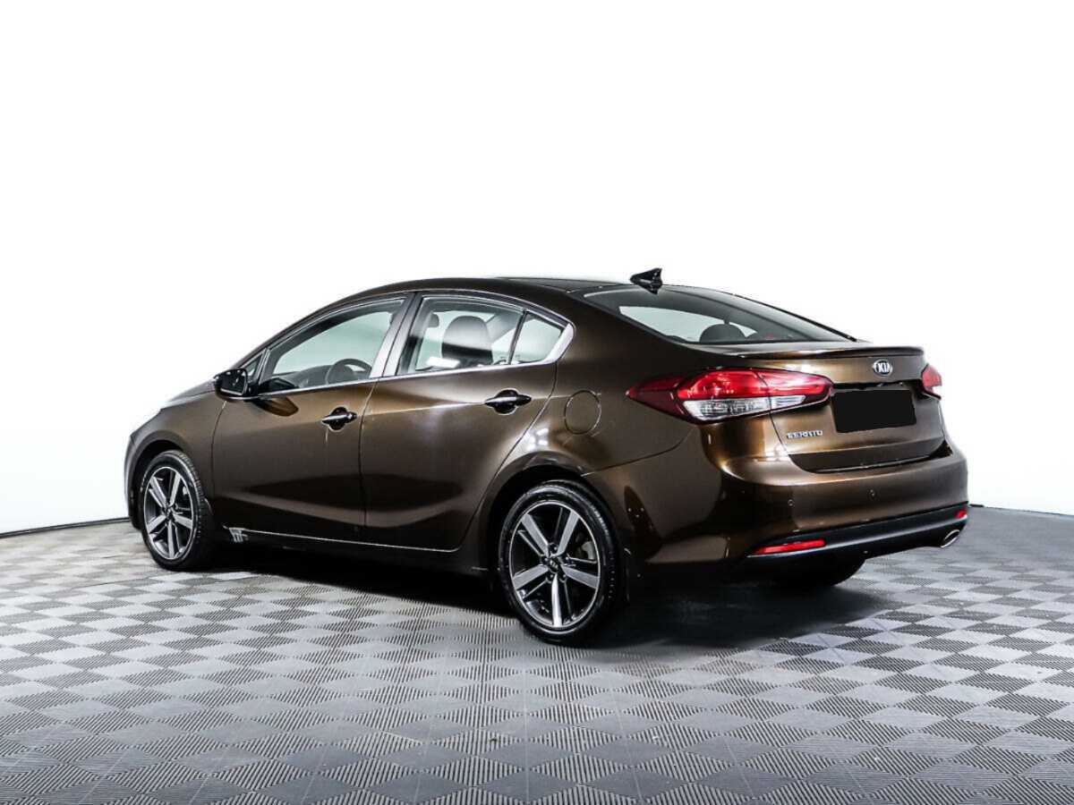 Kia Cerato с пробегом — 2017 год. Фото: #6