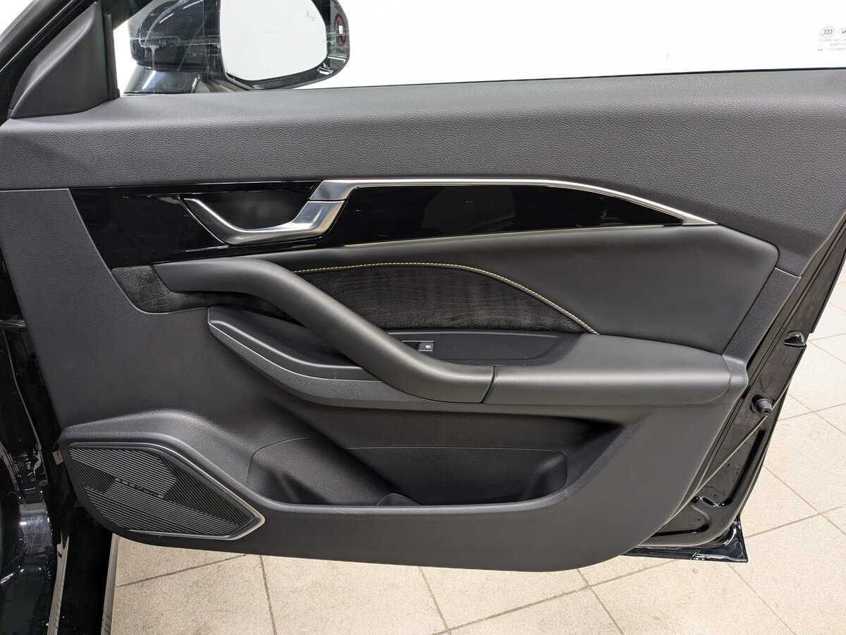 FAW Bestune B70 с пробегом — 2023 год. Фото: #24