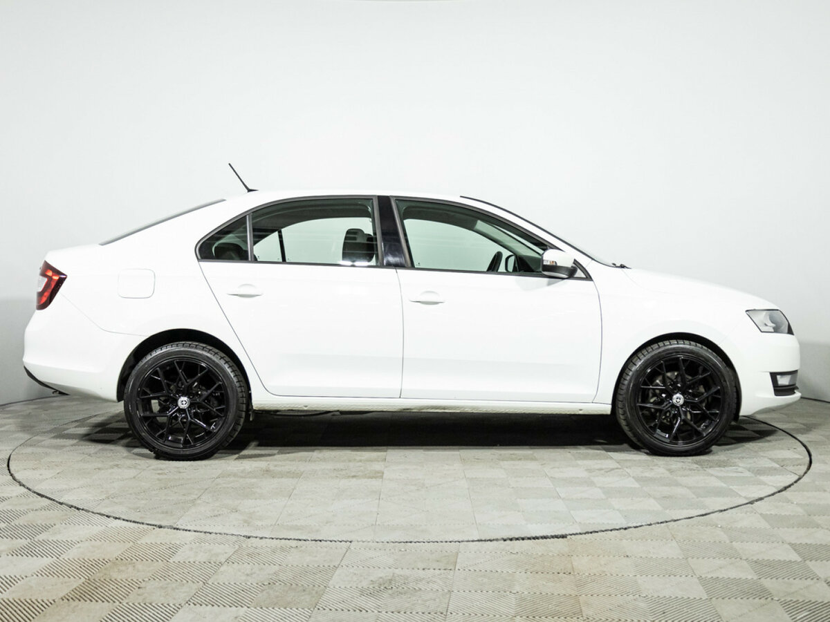 Skoda Rapid с пробегом — 2019 год. Фото: #3