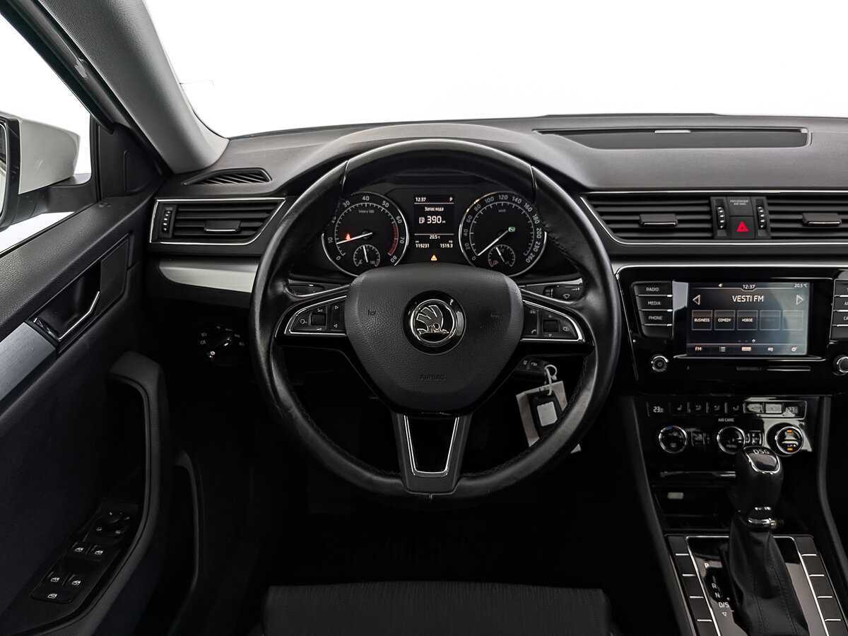 Skoda Superb с пробегом — 2017 год. Фото: #20