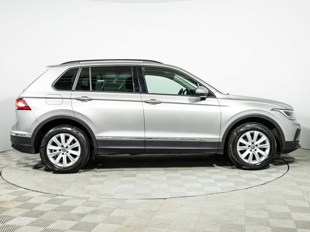 Volkswagen Tiguan с пробегом — 2021 год. Фото: #3