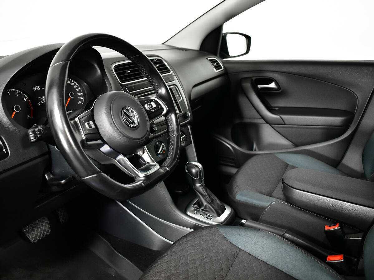 Volkswagen Polo с пробегом — 2019 год. Фото: #12