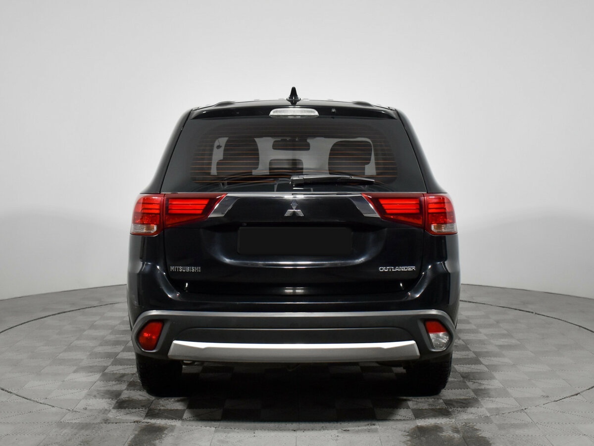 Mitsubishi Outlander с пробегом — 2018 год. Фото: #4