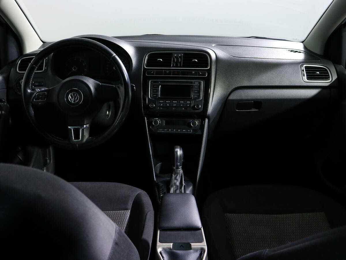 Volkswagen Polo с пробегом — 2014 год. Фото: #10