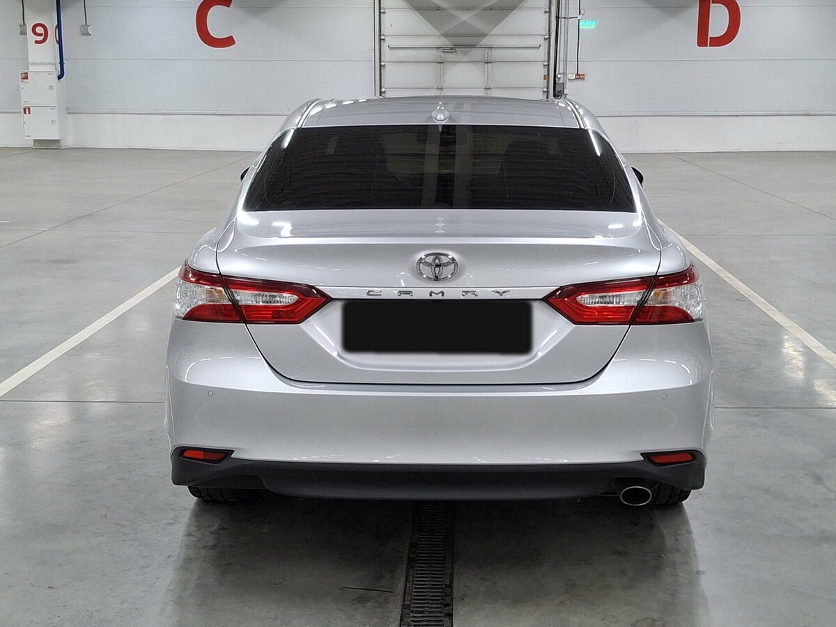 Toyota Camry с пробегом — 2018 год. Фото: #5