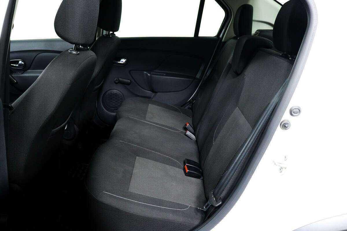 Renault Logan с пробегом — 2020 год. Фото: #11