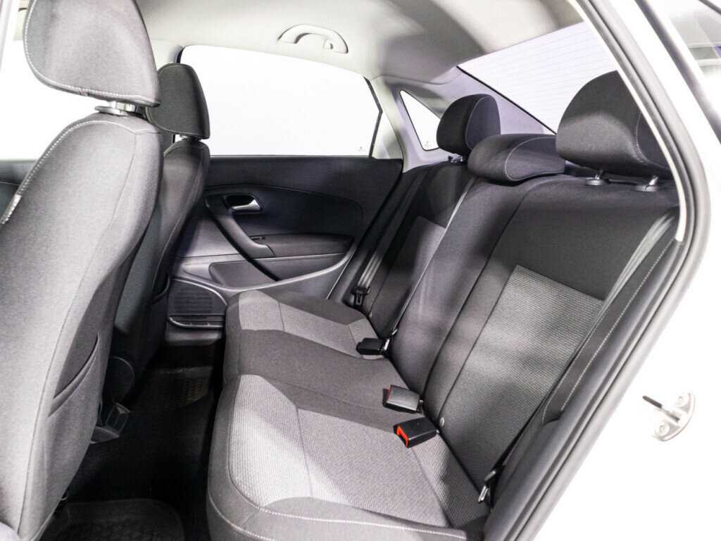 Volkswagen Polo с пробегом — 2017 год. Фото: #9