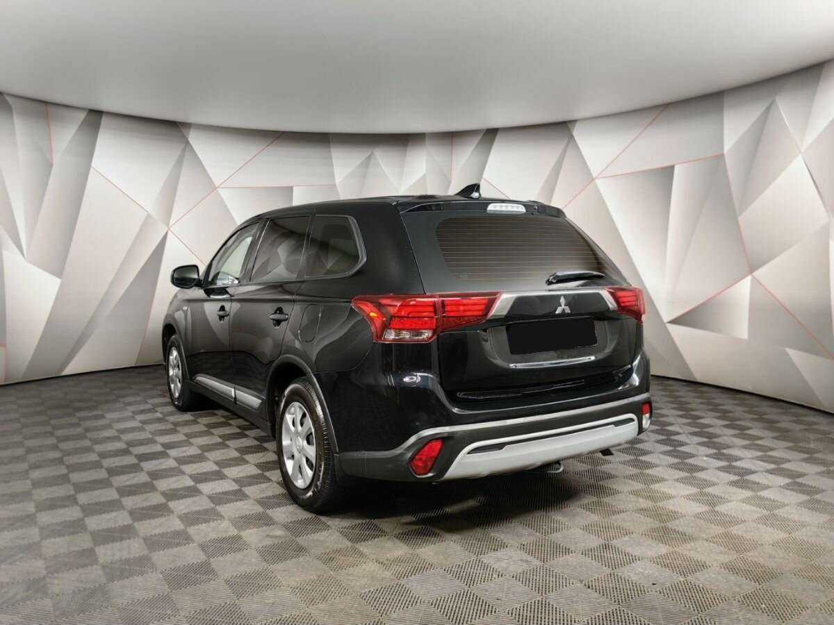 Mitsubishi Outlander с пробегом — 2020 год. Фото: #3