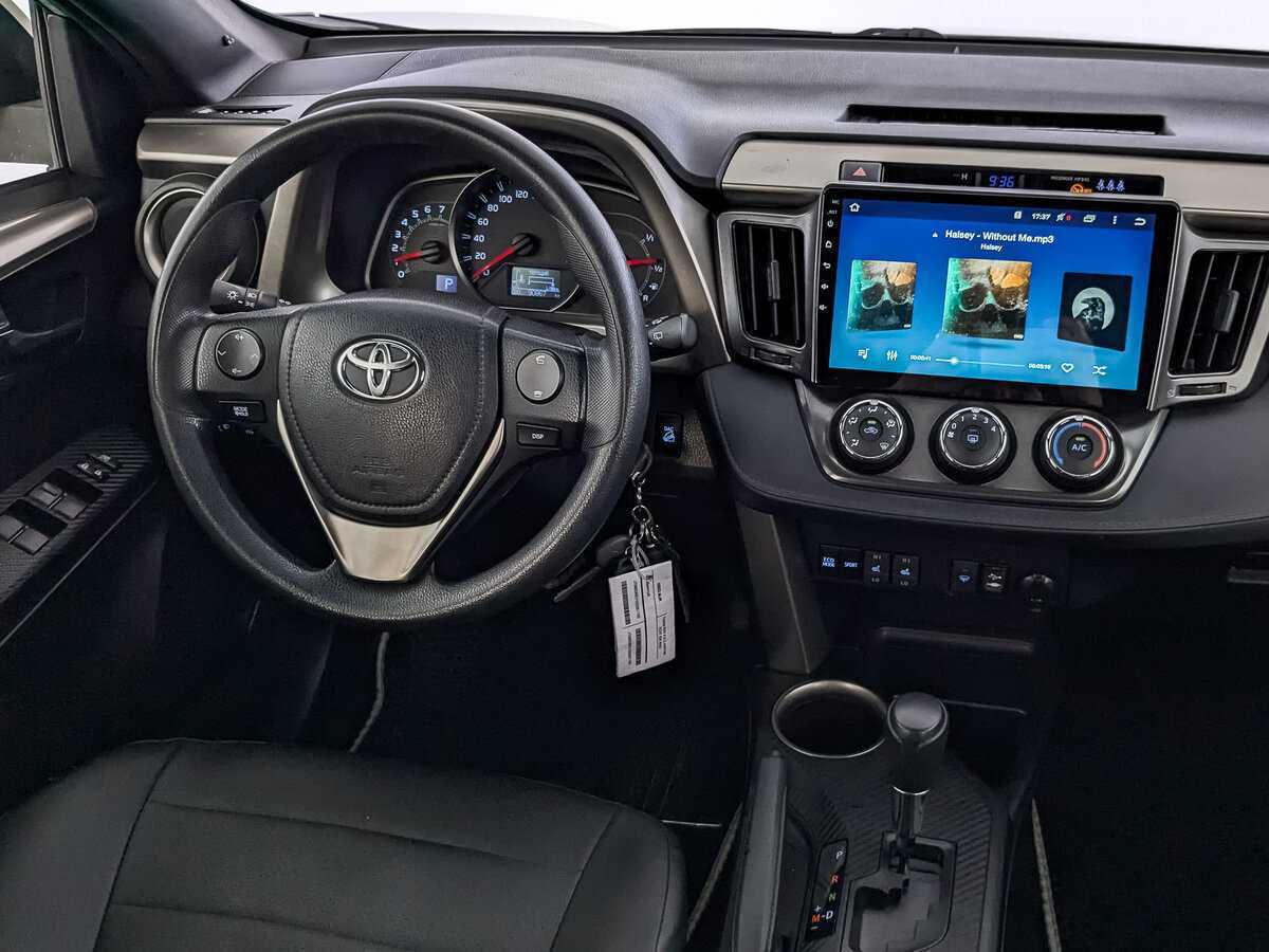 Toyota RAV4 с пробегом — 2014 год. Фото: #21