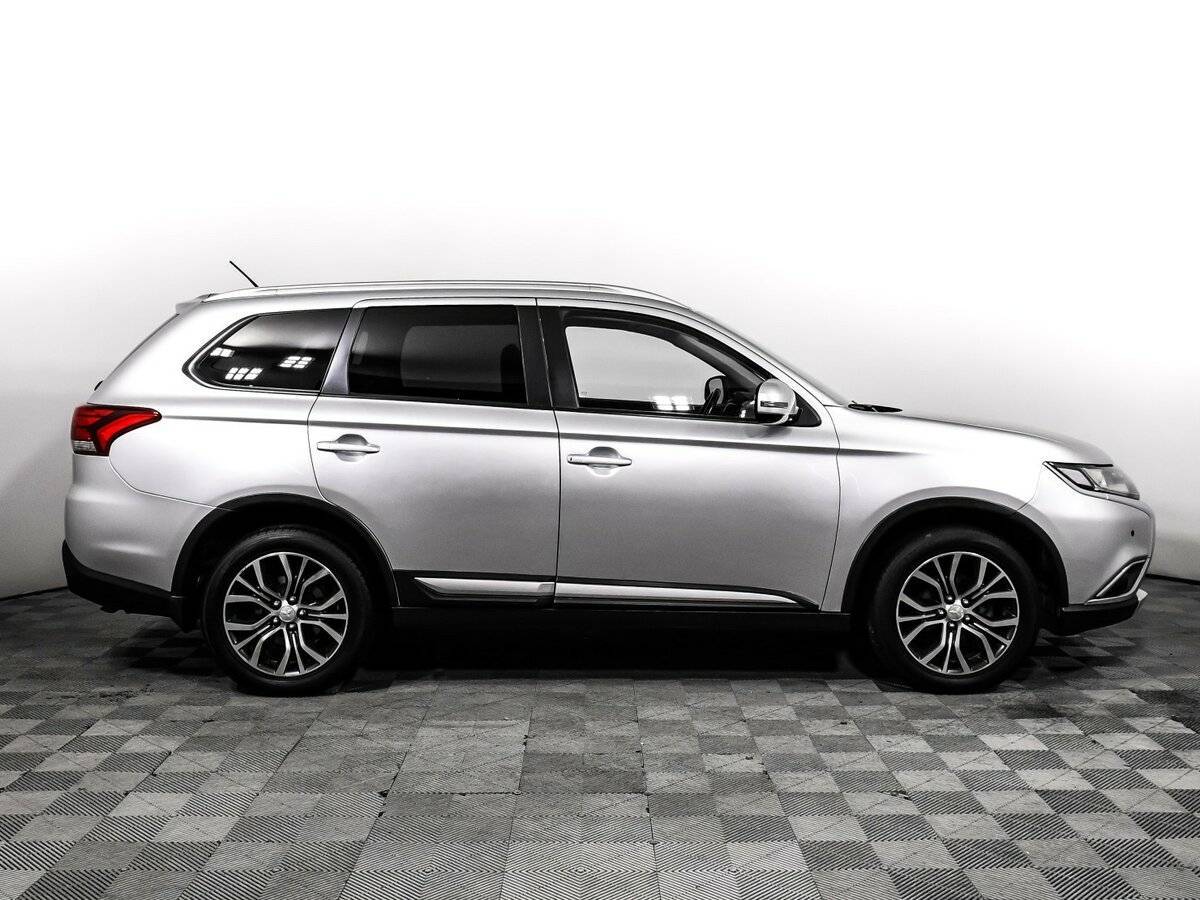 Mitsubishi Outlander с пробегом — 2015 год. Фото: #3
