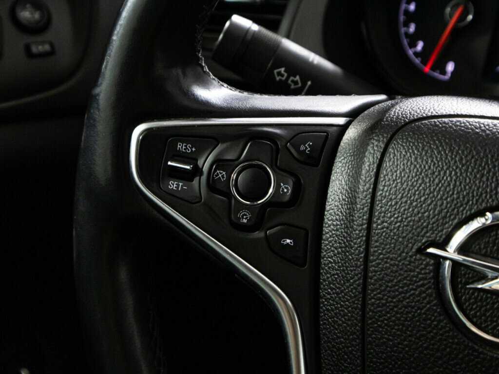 Opel Insignia с пробегом — 2014 год. Фото: #19