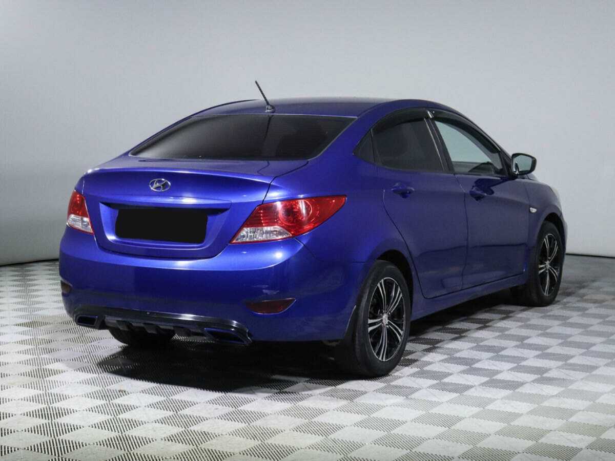 Hyundai Solaris с пробегом — 2013 год. Фото: #3