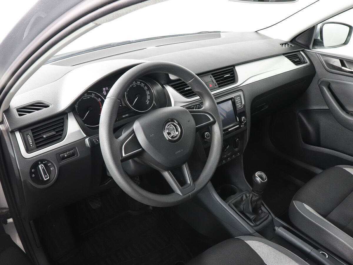 Skoda Rapid с пробегом — 2018 год. Фото: #8