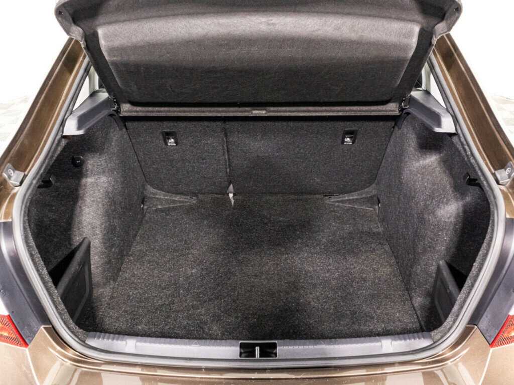 Skoda Rapid с пробегом — 2018 год. Фото: #14