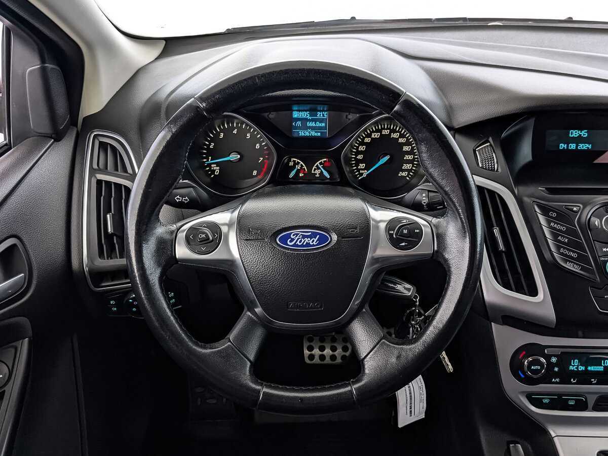 Ford Focus с пробегом — 2012 год. Фото: #16