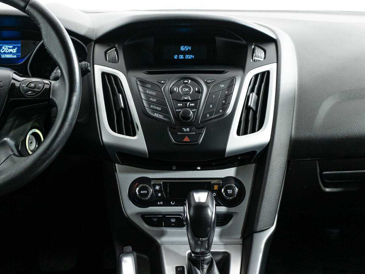 Ford Focus с пробегом — 2013 год. Фото: #13