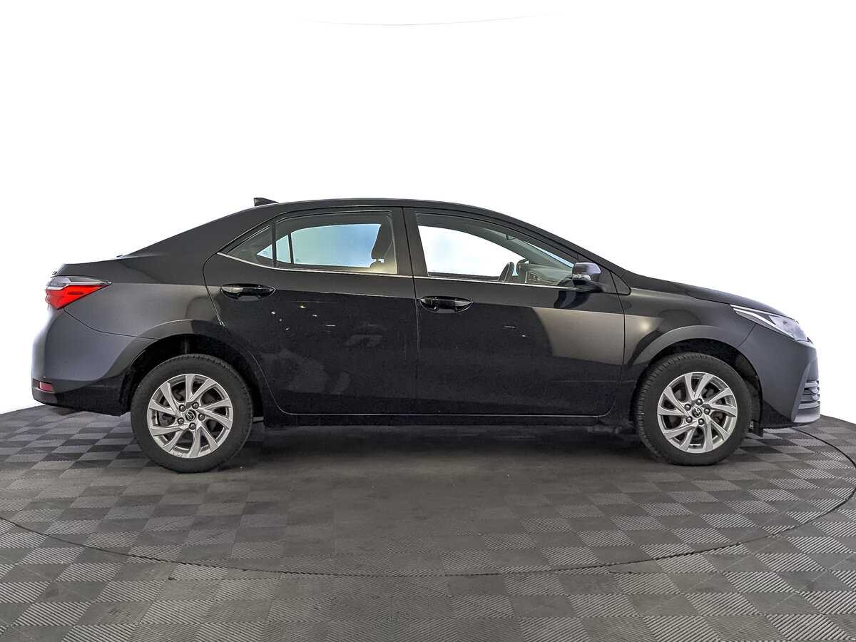 Toyota Corolla с пробегом — 2017 год. Фото: #3