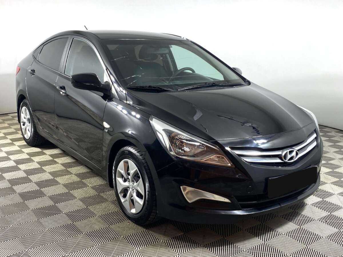 Hyundai Solaris с пробегом — 2015 год. Фото: #2