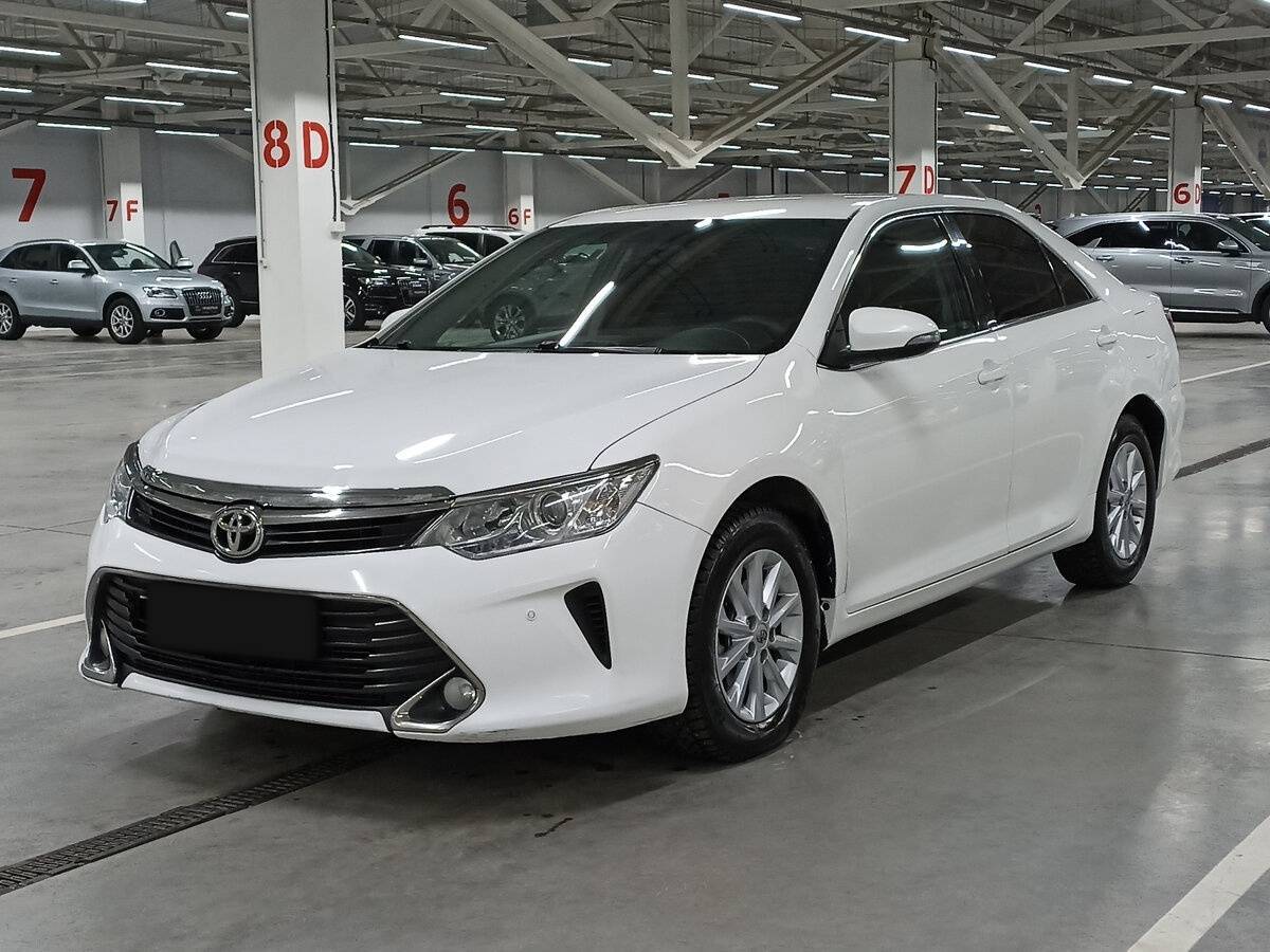 Toyota Camry с пробегом — 2016 год. Посмотреть фото