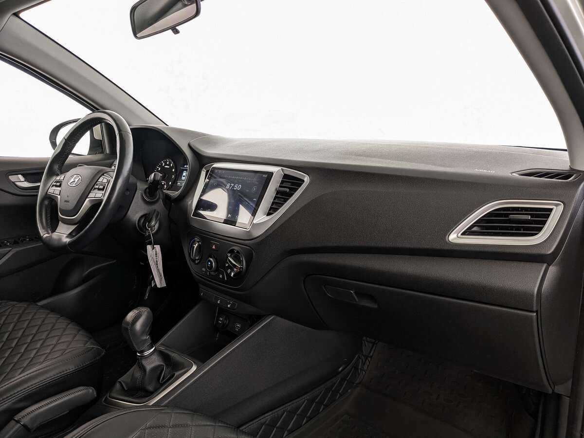 Hyundai Solaris с пробегом — 2020 год. Фото: #8