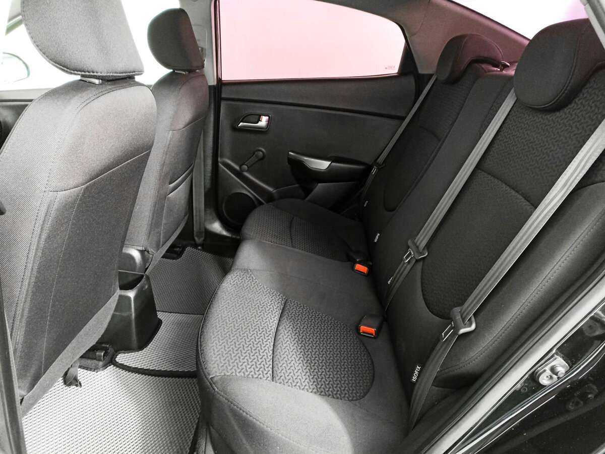 Kia Rio с пробегом — 2017 год. Фото: #7